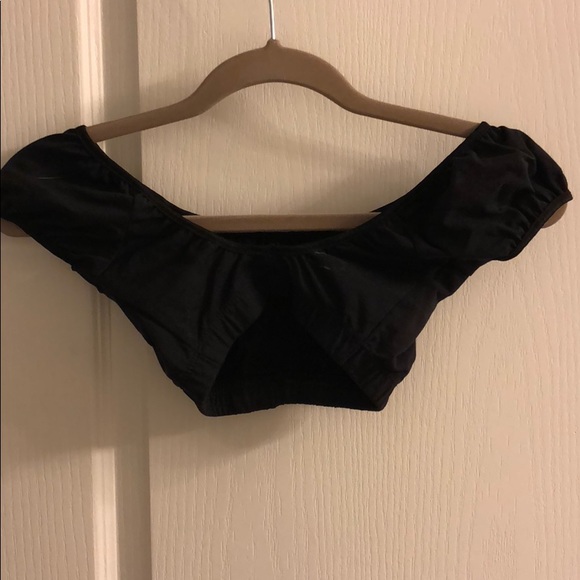 Jo&jax Black ruffle top. Size small. - Picture 3 of 4